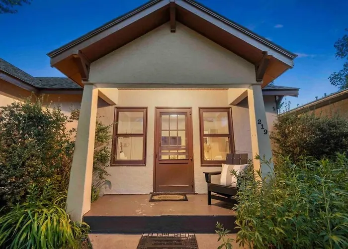 Ferienhaus Desert Modern Downtown Unit With Hot Tub Flagstaff