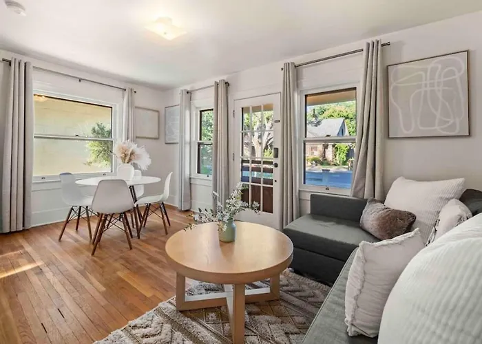 Desert Modern Downtown Unit With Hot Tub Ferienhaus Flagstaff